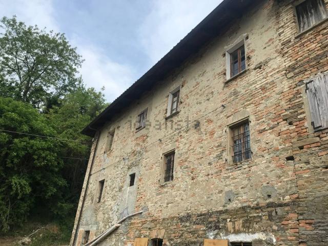Rustico in vendita a Calosso, Asti