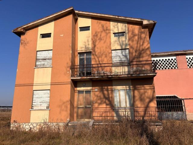 Rustico in vendita a Ovest, Brenzone