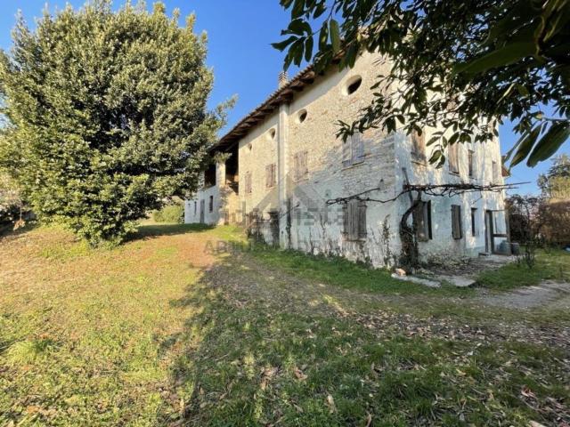Rustico in vendita a Cavaso del Tomba, Cavaso Del Tomba