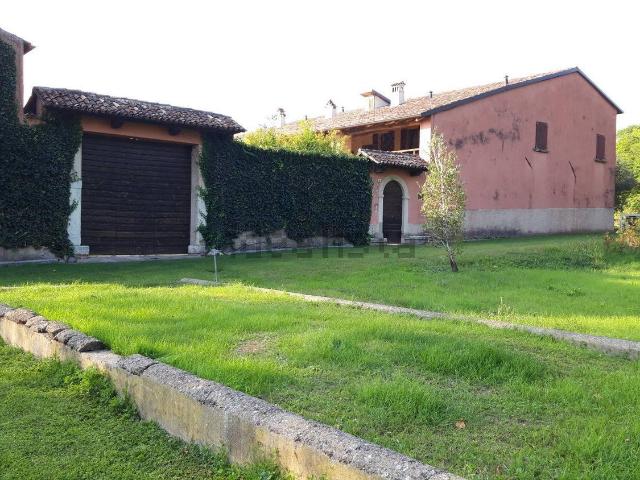 Rustico in vendita a Montichiari, Brescia