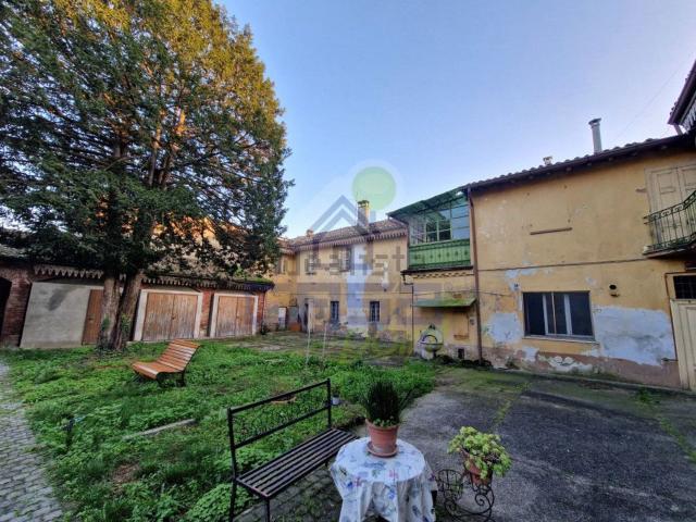 Rustico in vendita a Casalbuttano ed Uniti, Casalbuttano