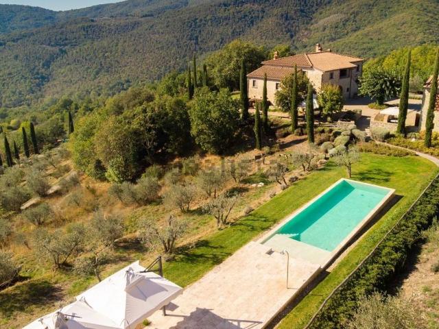 Rustico in vendita a Bucine, Toscana