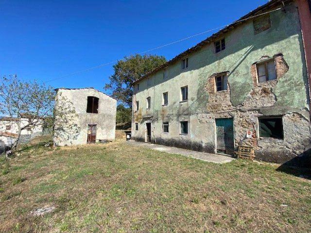 Rustico in vendita a Bagni Di Lucca Ponte, Toscana