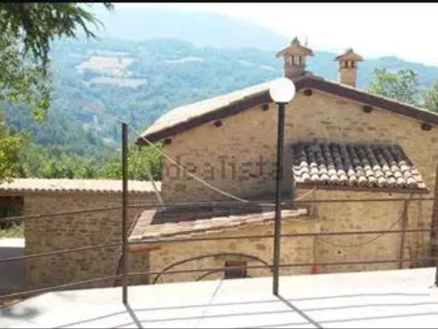Rustico in vendita a Foligno, Umbria