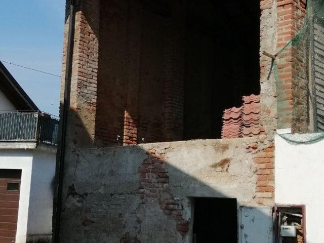 Rustico in vendita a Ponte Vecchio, Magenta