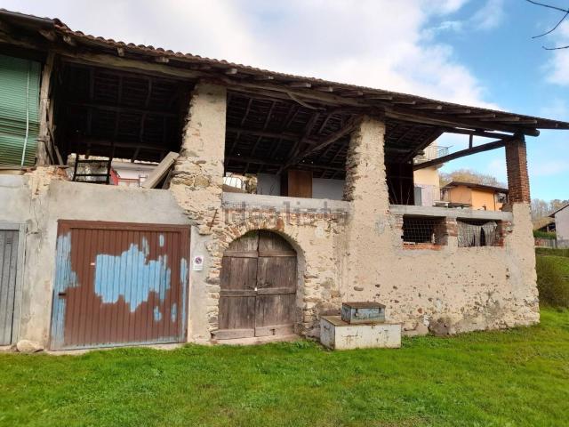 Rustico in vendita a Plello, Borgosesia