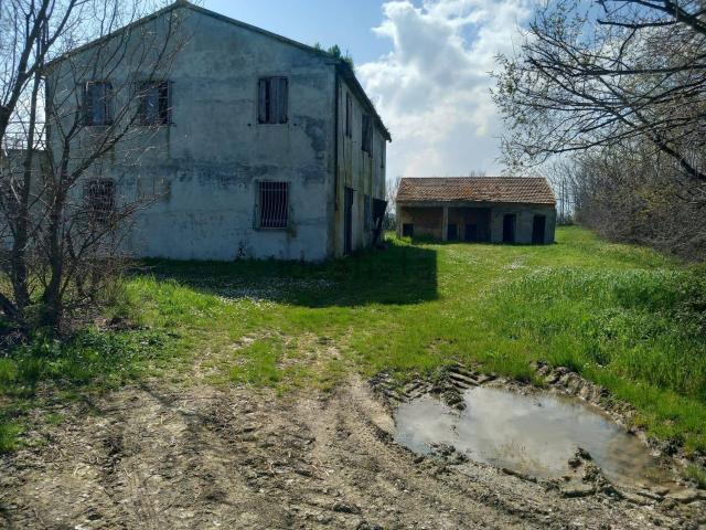 Rustico in vendita a Rione Porto, Marche