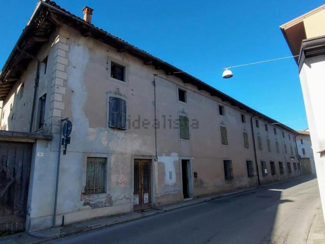 Rustico in vendita a Flaibano, Friuli-Venezia Giulia