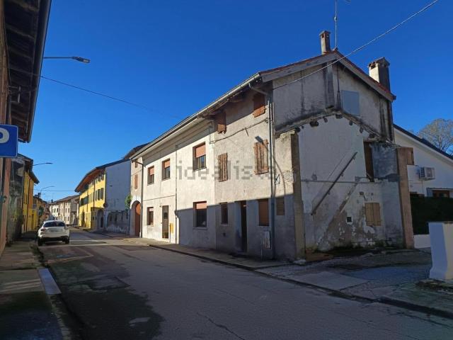 Rustico in vendita a Ronchis, Friuli-Venezia Giulia