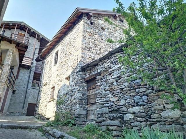 Rustico in vendita a Sorico, Lombardia