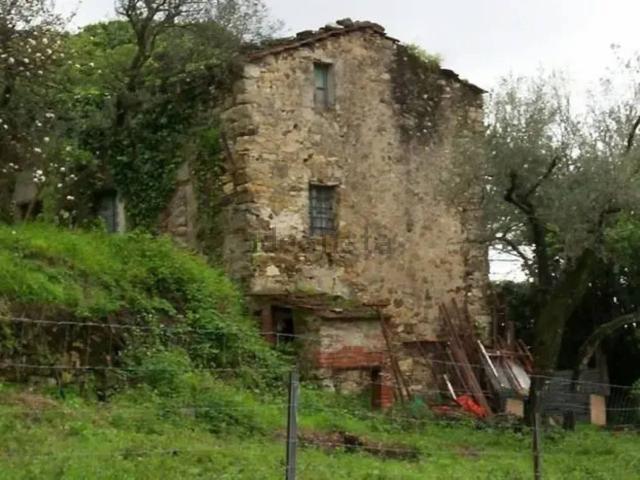 Rustico in vendita a Unione di comuni Montana Lunigiana, Fosdinovo