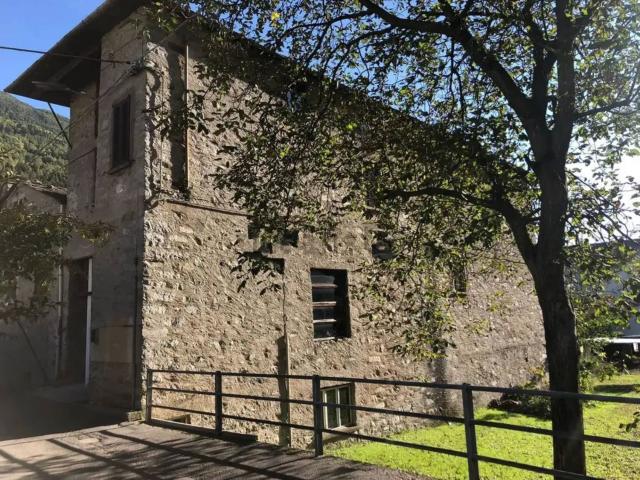 Rustico in vendita a Grosio, Lombardia