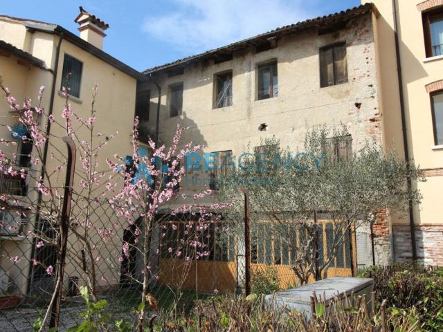 Rustico in vendita a Marano Vicentino, Veneto