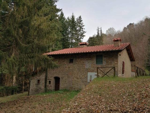 Rustico in vendita a Cantagallo, Toscana