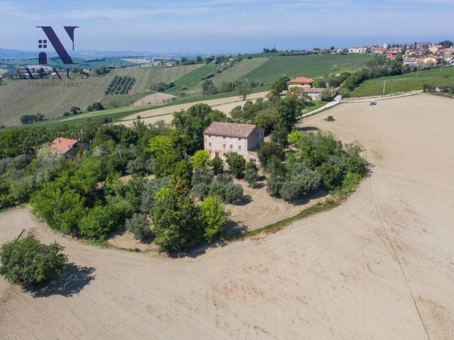 Rustico in vendita a Solfanuccio, San Costanzo