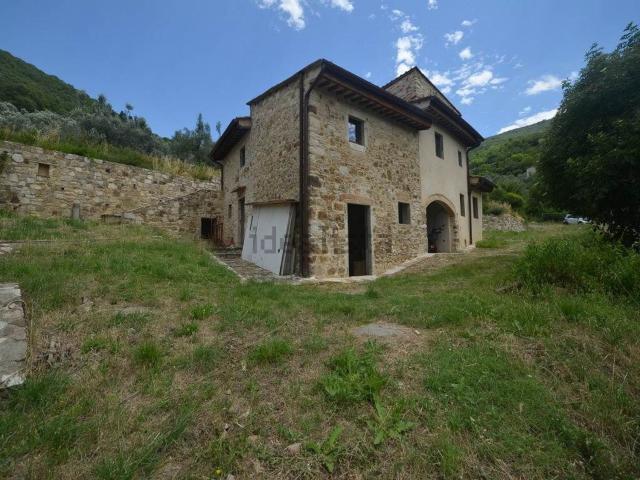 Rustico in vendita a Calenzano, Toscana