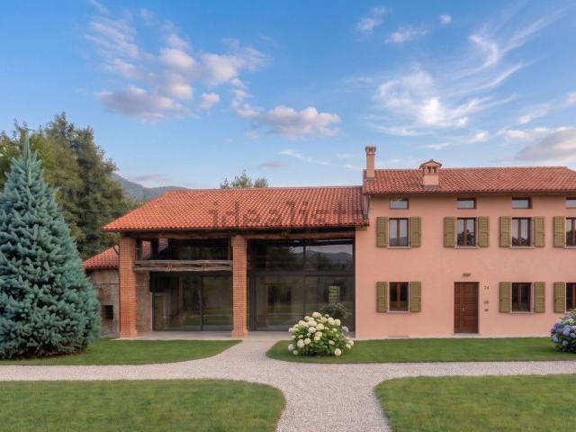 Rustico in vendita a Castelgomberto, Veneto