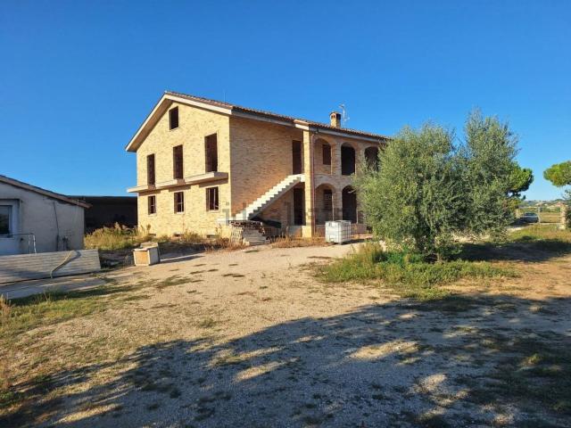Rustico in vendita a Marche, Macerata