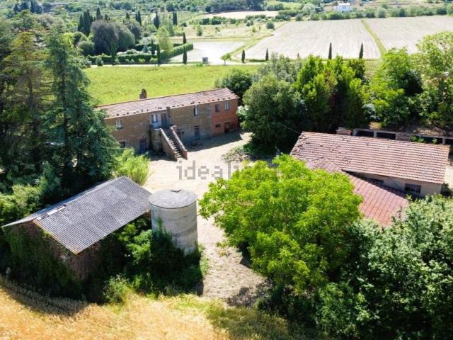 Rustico in vendita a Cortona, Toscana