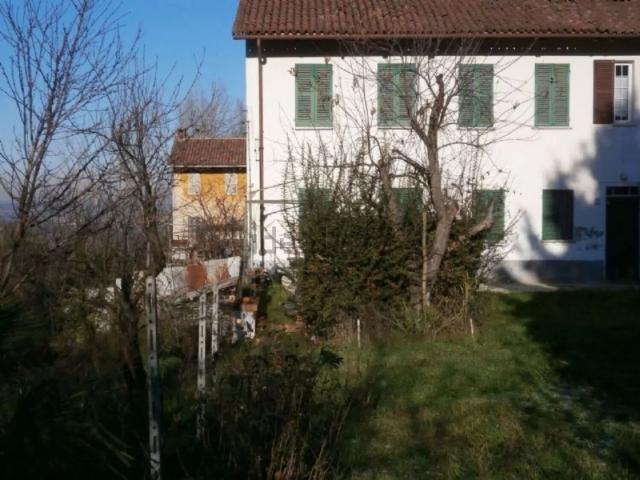Rustico in vendita a Montemarzo, Piemonte