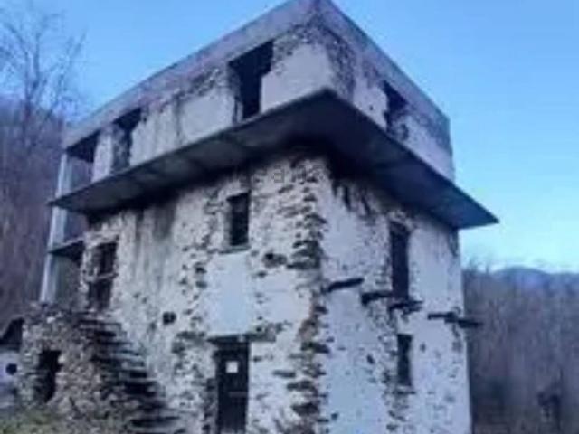 Rustico in vendita a Sorico, Lombardia