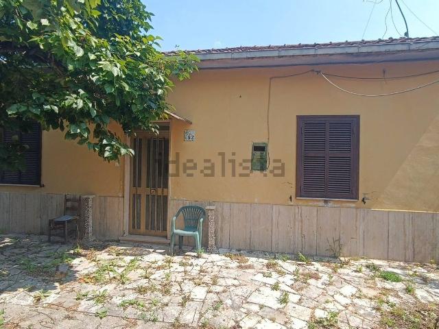 Rustico in vendita a Frosinone, Lazio