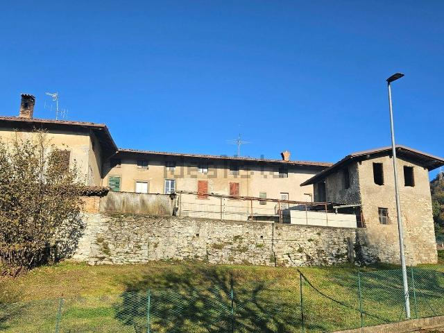 Rustico in vendita a Bruntino, Villa D'almè
