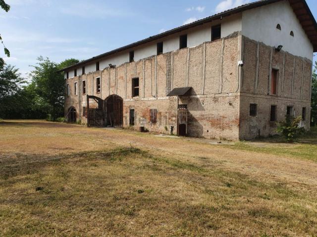 Rustico in vendita a Pianura Reggiana, Re