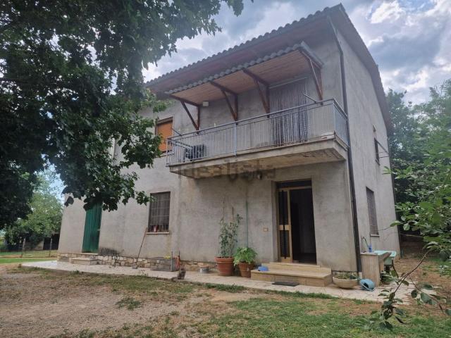 Rustico in vendita a Lucignano, Toscana
