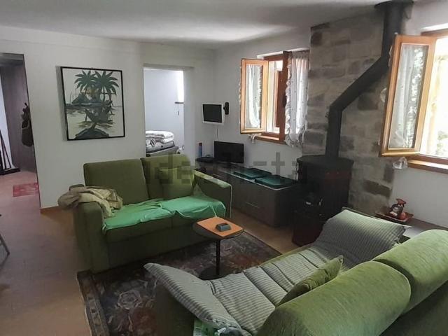 Rustico in vendita a Selvino, Lombardia