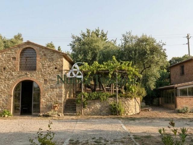 Rustico in vendita a San Polo, Palazzo Del Pero