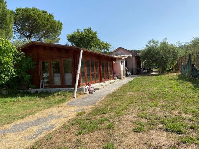 Rustico in vendita a Montaquila, Molise