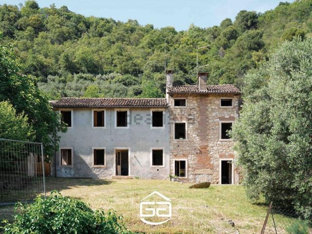 Rustico in vendita a Val Liona, Pederiva