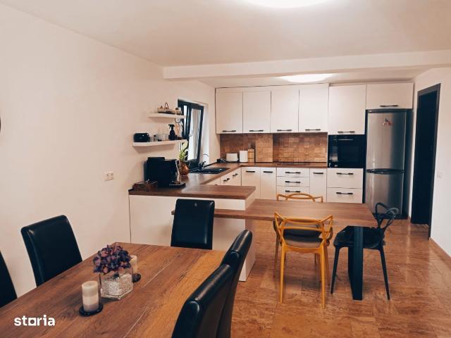 Casă vânzări