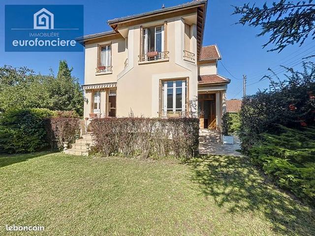 Maison vente à Troyes, Aube