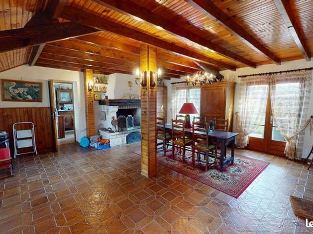 Maison vente à Saint-Amand-Montrond, Menetou-couture