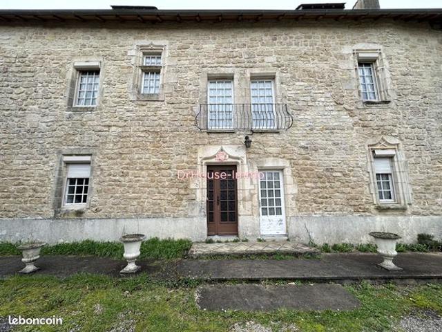 Maison vente à Confolens, Besse