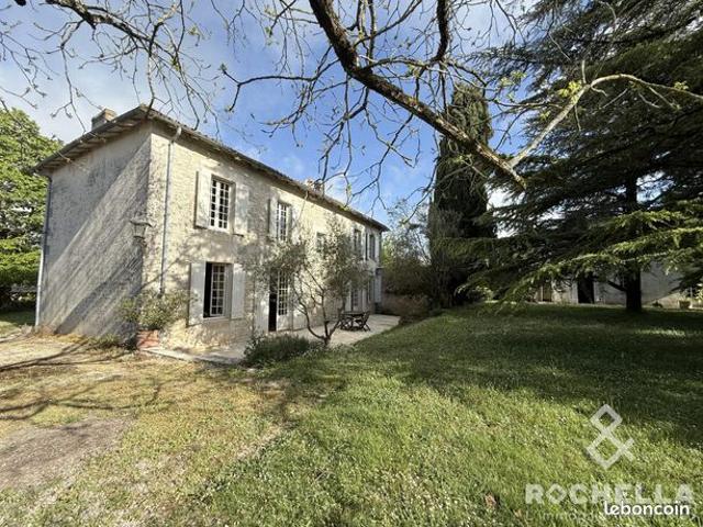 Maison vente à Saint-Jean-d'Angély, Nouvelle-Aquitaine