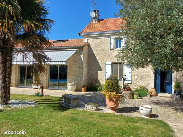 Maison vente à La Faye, Charente