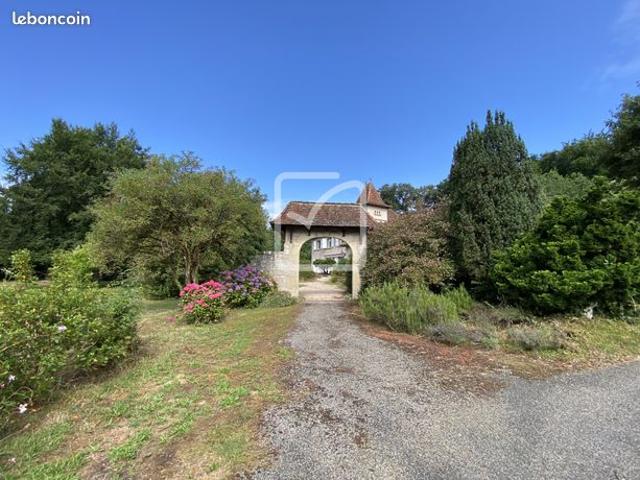 Maison vente à Figeac, Latronquière