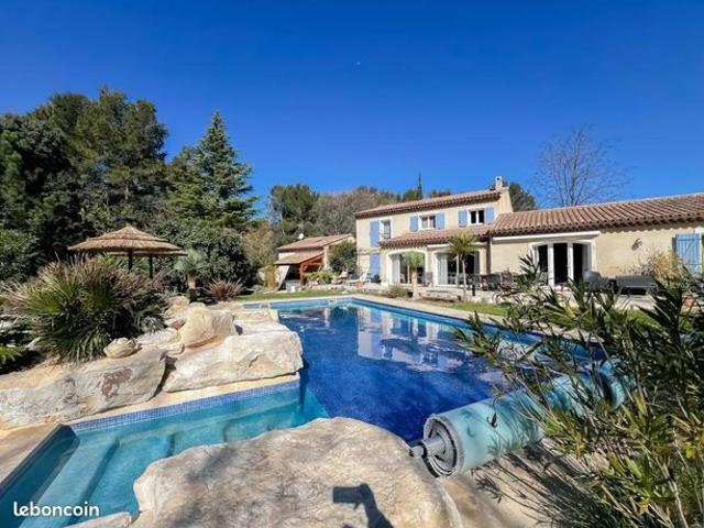 Maison vente à Aix-en-Provence, Saint-cannat
