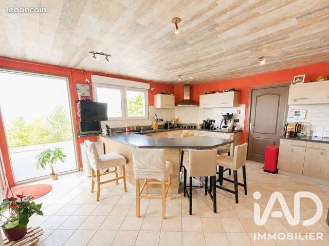 Maison vente à Avranches, Courtils