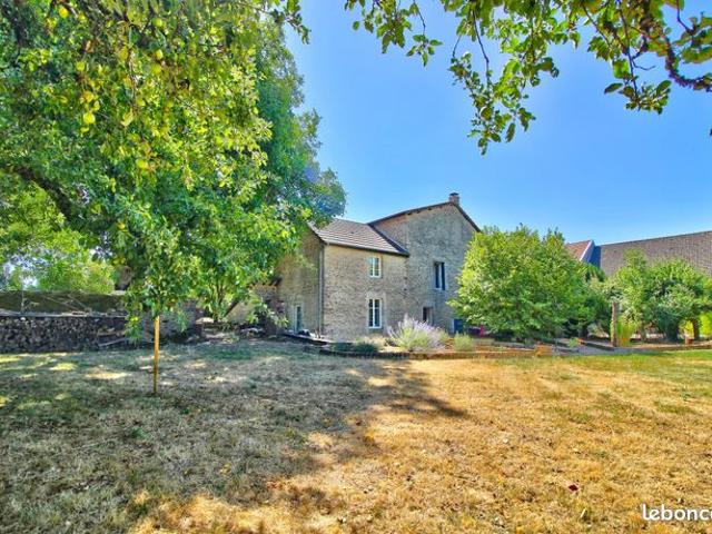 Maison vente à Louhans-Châteaurenaud, Bourgogne-Franche-Comté