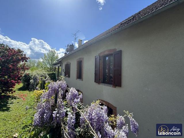 Maison vente à Mauriac, Ydes