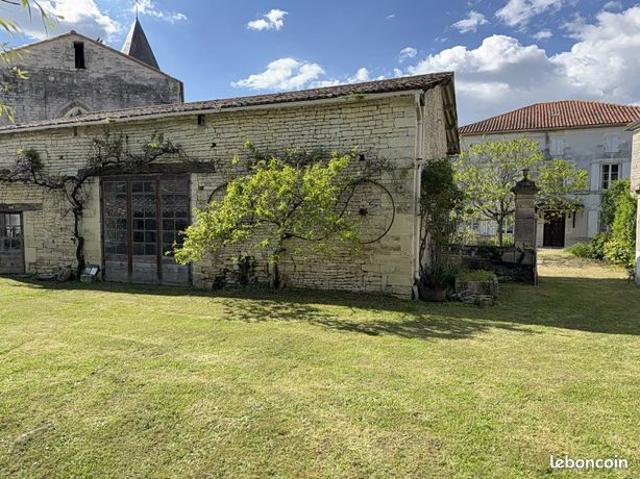 Maison vente à Confolens, Tusson