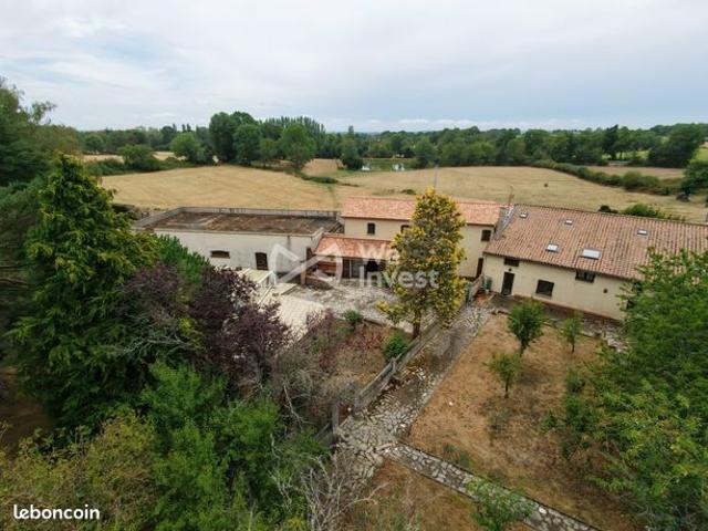 Maison vente à Parthenay, Saint-aubin-le-cloud