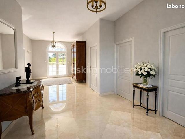 Maison vente à La Roche-sur-Yon, Montaigu