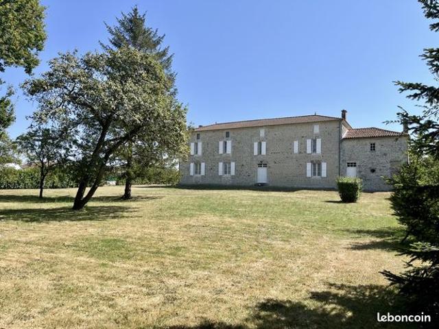 Maison vente à Saint-Groux, Charente