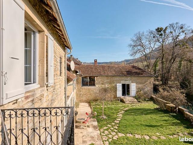 Maison vente à Lons-le-Saunier, Voiteur