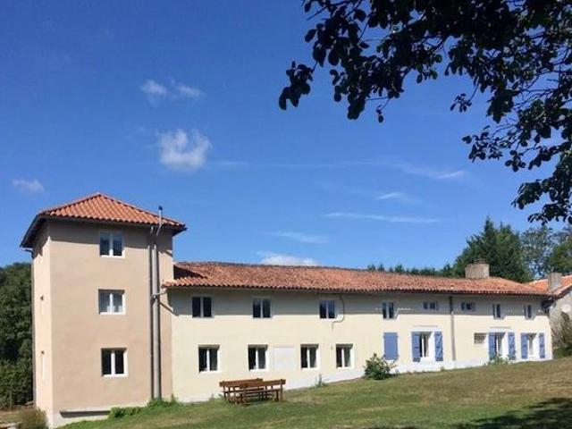 Maison vente à Confolens, Mazerolles